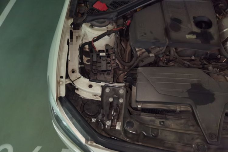 Used BMW 1 Series 2013 Revised 116i Leading Edition Engine Bay Right