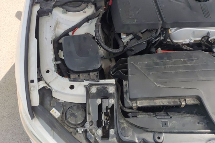 Used BMW 1 Series 2013 Revised 118i Sport Edition Engine Bay Right