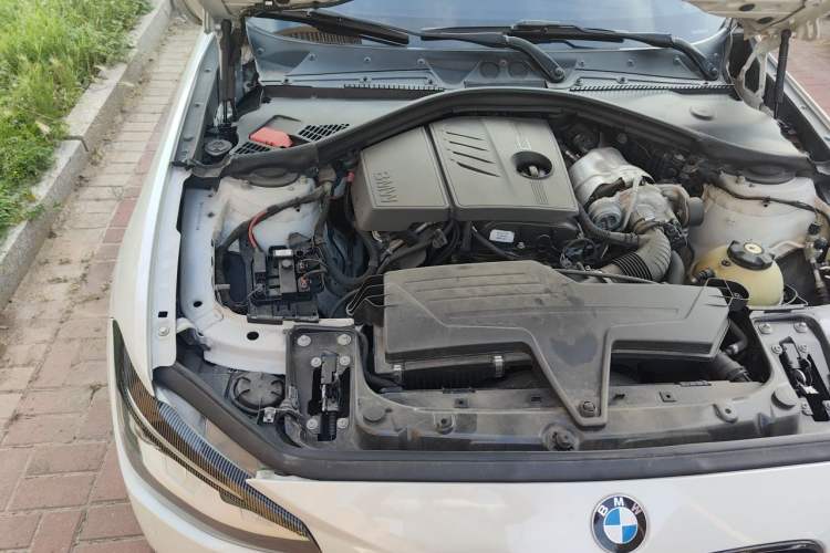 Used BMW 1 Series 2013 Revised 116i Urban Edition Engine Bay Right