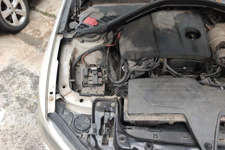 Used BMW 1 Series 2013 Revised 116i Leading Edition Engine Bay Right