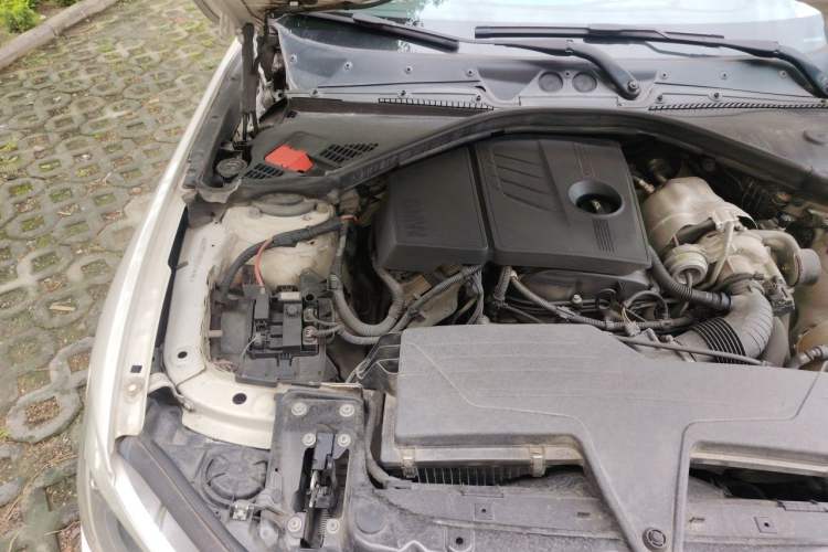Used BMW 1 Series 2013 Revised 116i Leading Edition Engine Bay Right