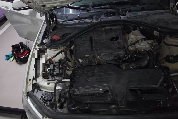 Used BMW 1 Series 2013 Revised 116i Leading Edition Engine Bay Right