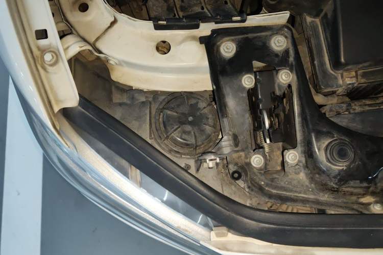 Used BMW 1 Series 2013 Facelifted 118i Leading Edition Engine Bay Right