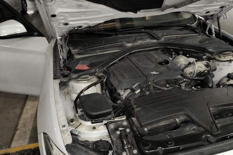 Used BMW 1 Series 2013 Revised 118i Sport Edition Engine Bay Right