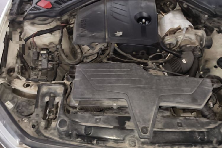 Used BMW 1 Series 2013 Revised 118i Sport Edition Engine Bay Right