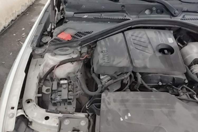 Used BMW 1 Series 2013 Revised 118i Sport Edition Engine Bay Right