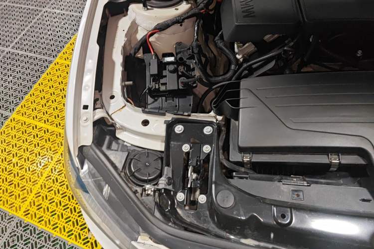 Used BMW 1 Series 2013 Revised 116i Leading Edition Engine Bay Right