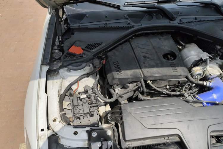 Used BMW 1 Series 2013 Revised 118i Sport Edition Engine Bay Right