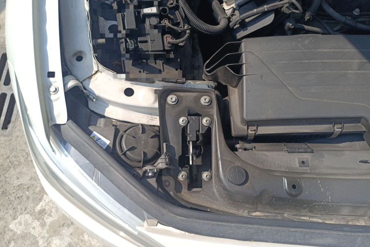 Used BMW 1 Series 2013 Facelifted 118i Leading Edition Engine Bay Right