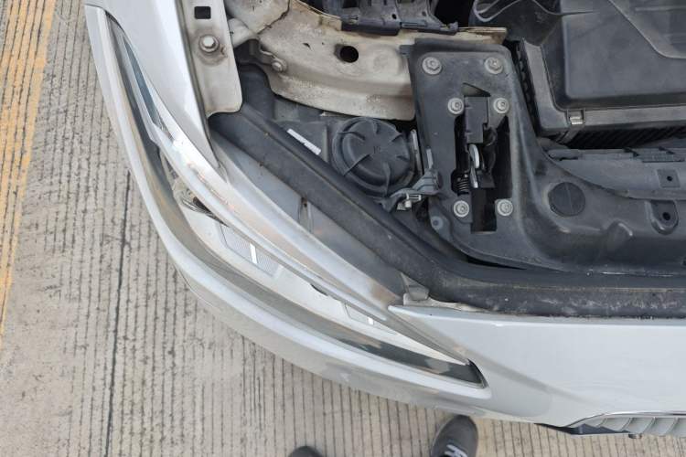 Used BMW 1 Series 2013 Revised 116i Urban Edition Engine Bay Right