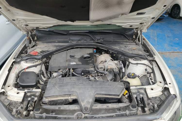 Used BMW 1 Series 2013 Revised 116i Leading Edition Engine Bay
