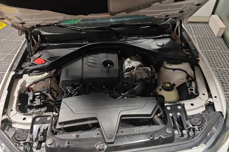 Used BMW 1 Series 2013 Revised 116i Leading Edition Engine Bay