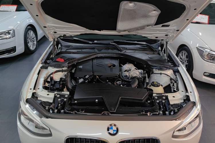 Used BMW 1 Series 2013 Revised 118i Sport Edition Engine Bay