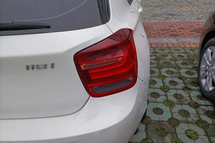 Used BMW 1 Series 2013 Facelifted 118i Leading Edition Exterior 3