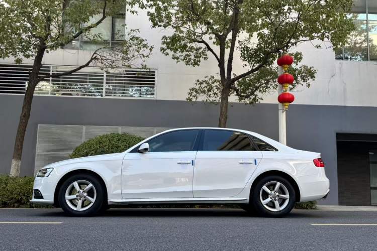 Used BMW 1 Series 2013 Revised 116i Leading Edition Exterior 5