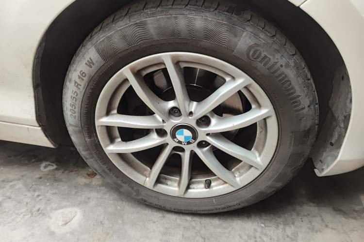 Used BMW 1 Series 2013 Facelifted 118i Leading Edition Exterior 7