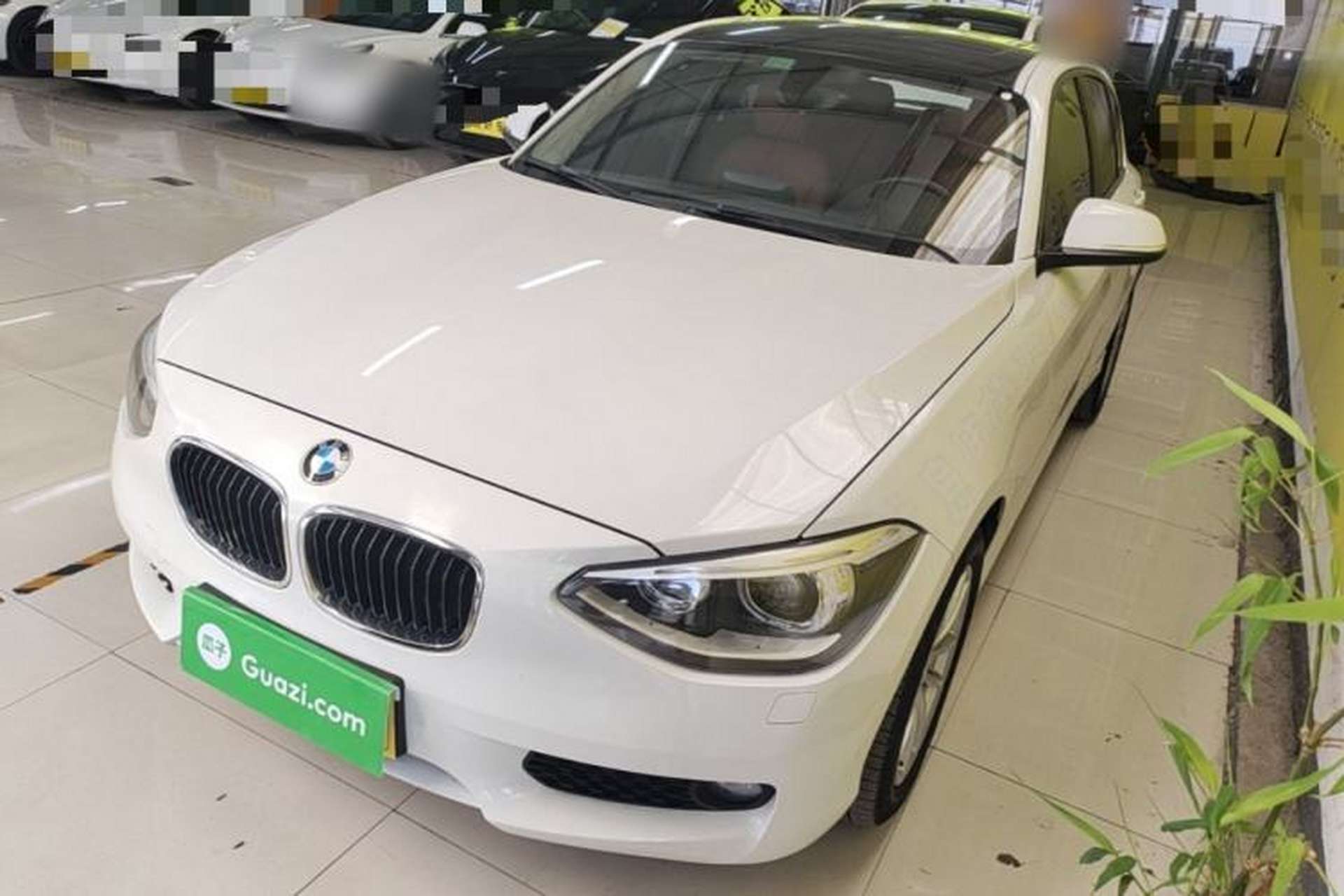 Used BMW 1 Series 2013 Facelifted 118i Leading Edition Front Left 45 Deg
