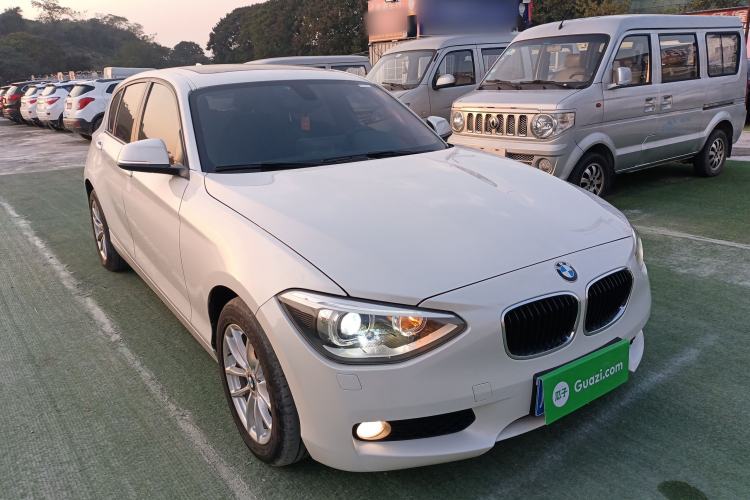Used BMW 1 Series 2013 Facelifted 118i Leading Edition Front Right 45 Deg