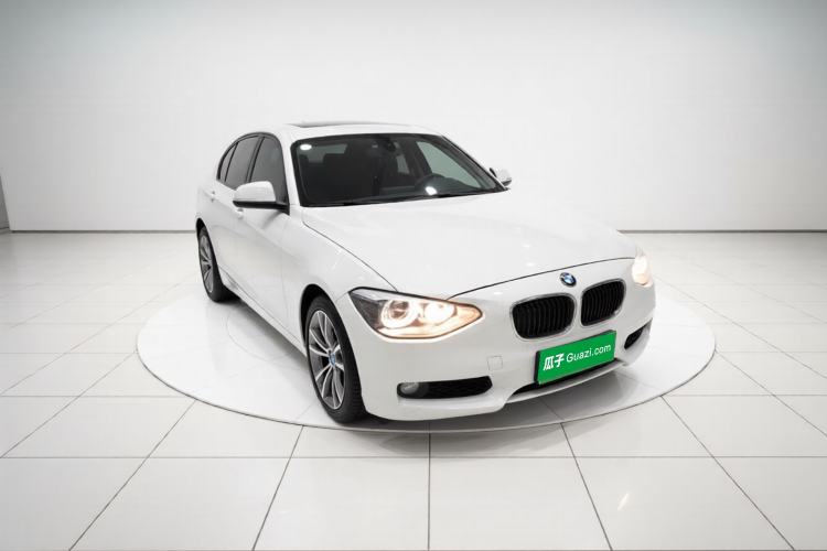 Used BMW 1 Series 2013 Revised 116i Leading Edition Front Right 45 Deg