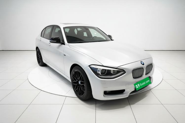 Used BMW 1 Series 2013 Revised 116i Leading Edition Front Right 45 Deg