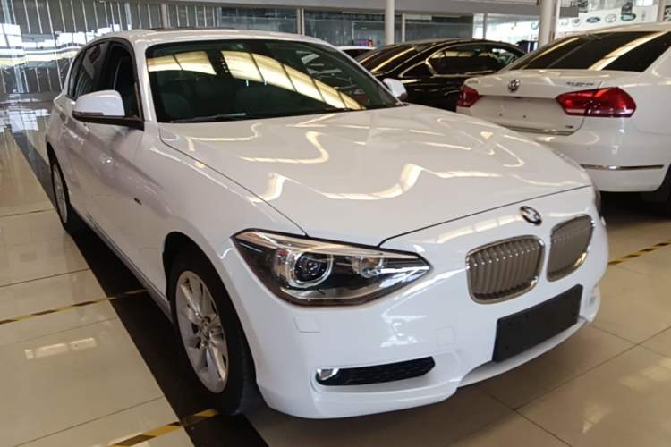 Used BMW 1 Series 2013 Revised 116i Urban Edition Front Right 45 Deg