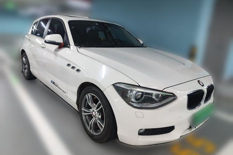 Used BMW 1 Series 2013 Facelifted 118i Leading Edition Front Right 45 Deg