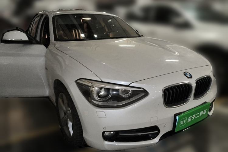 Used BMW 1 Series 2013 Revised 118i Sport Edition Front Right 45 Deg