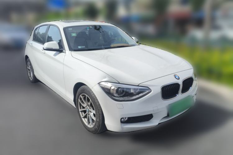 Used BMW 1 Series 2013 Facelifted 118i Leading Edition Front Right 45 Deg