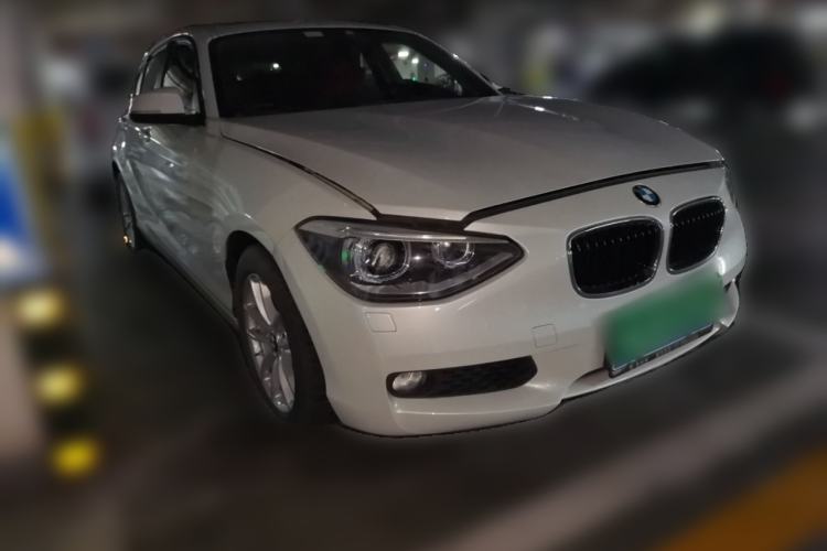 Used BMW 1 Series 2013 Facelifted 118i Leading Edition Front Right 45 Deg