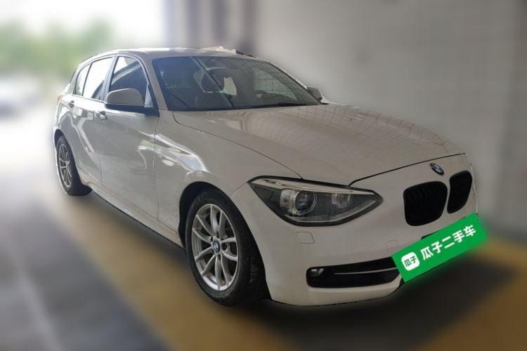 Used BMW 1 Series 2013 Facelifted 118i Leading Edition Front Right 45 Deg