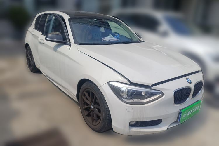 Used BMW 1 Series 2013 Facelifted 118i Leading Edition Front Right 45 Deg