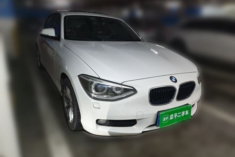 Used BMW 1 Series 2013 Facelifted 118i Leading Edition Front Right 45 Deg
