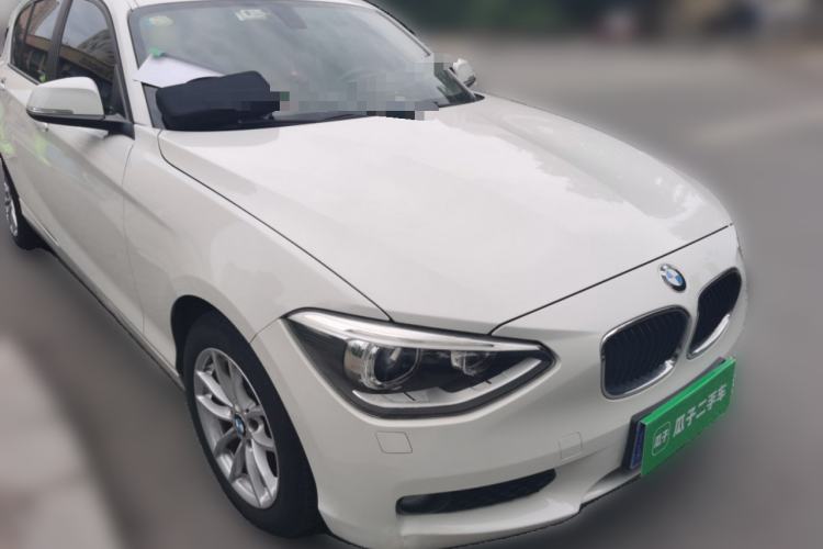 Used BMW 1 Series 2013 Facelifted 118i Leading Edition Front Right 45 Deg