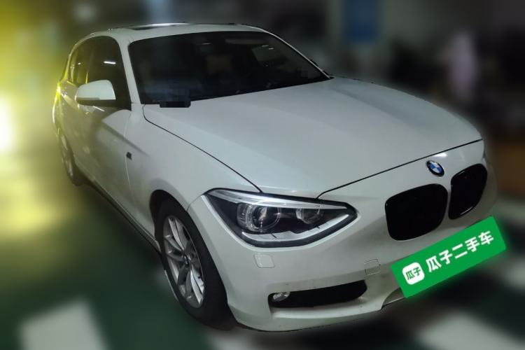 Used BMW 1 Series 2013 Facelifted 118i Leading Edition Front Right 45 Deg