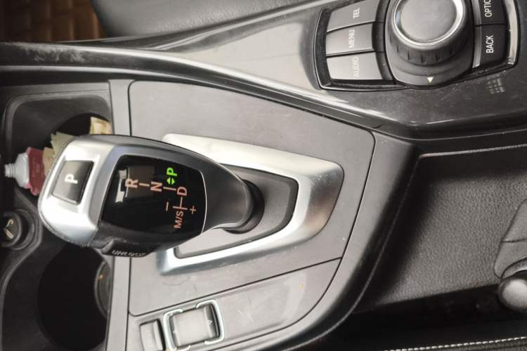 Used BMW 1 Series 2013 Revised 116i Urban Edition Gear Lever