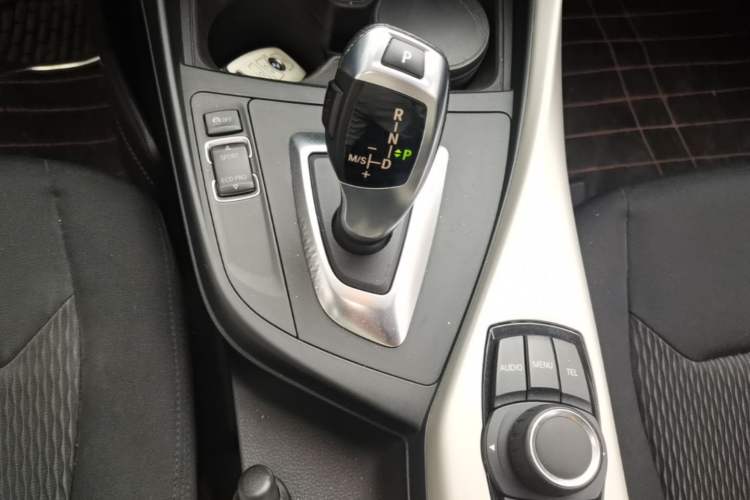 Used BMW 1 Series 2013 Revised 116i Leading Edition Gear Lever