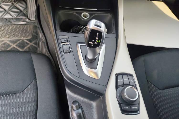 Used BMW 1 Series 2013 Revised 116i Leading Edition Gear Lever