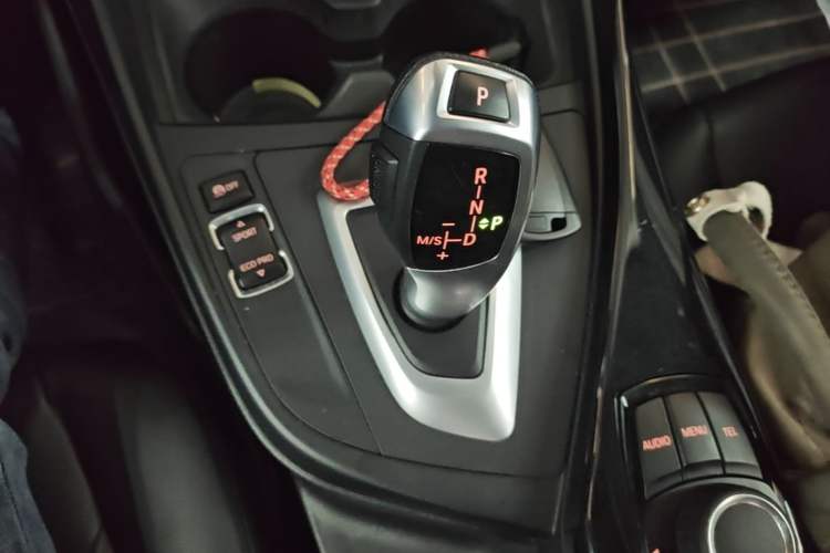 Used BMW 1 Series 2013 Revised 116i Urban Edition Gear Lever