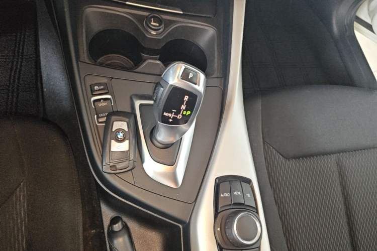 Used BMW 1 Series 2013 Facelifted 118i Leading Edition Gear Lever