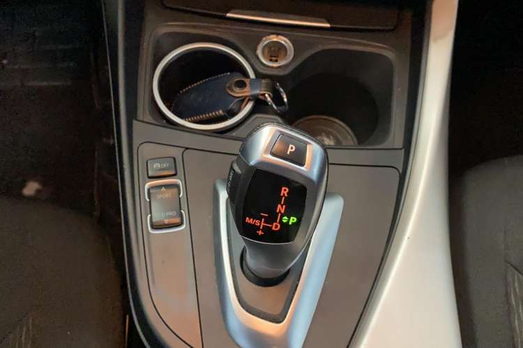 Used BMW 1 Series 2013 Facelifted 118i Leading Edition Gear Lever