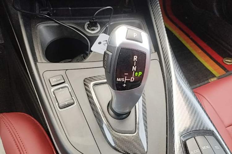 Used BMW 1 Series 2013 Facelifted 118i Leading Edition Gear Lever