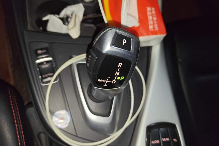 Used BMW 1 Series 2013 Facelifted 118i Leading Edition Gear Lever