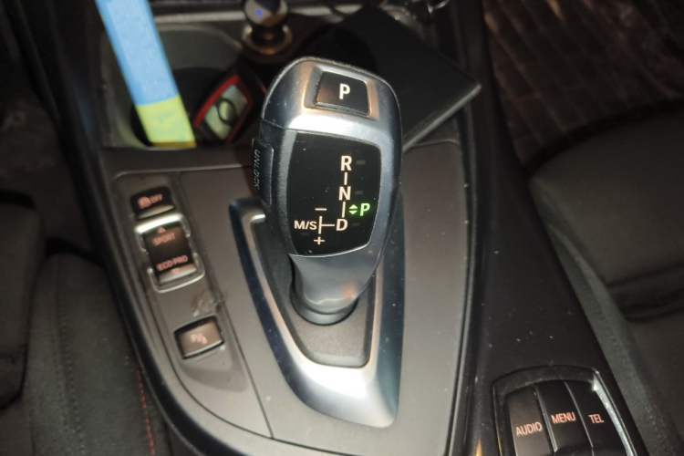 Used BMW 1 Series 2013 Revised 118i Sport Edition Gear Lever
