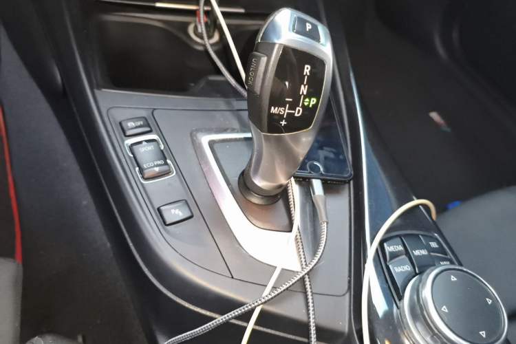 Used BMW 1 Series 2013 Revised 118i Sport Edition Gear Lever