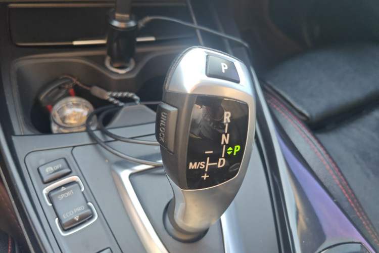 Used BMW 1 Series 2013 Revised 118i Sport Edition Gear Lever