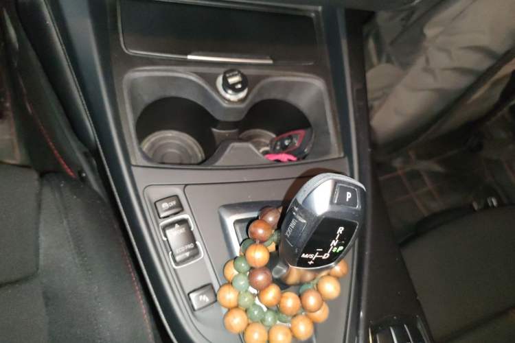 Used BMW 1 Series 2013 Revised 118i Sport Edition Gear Lever