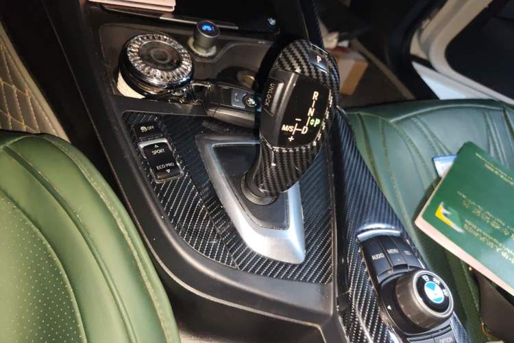 Used BMW 1 Series 2013 Facelifted 118i Leading Edition Gear Lever