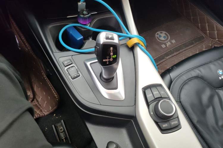 Used BMW 1 Series 2013 Facelifted 118i Leading Edition Gear Lever