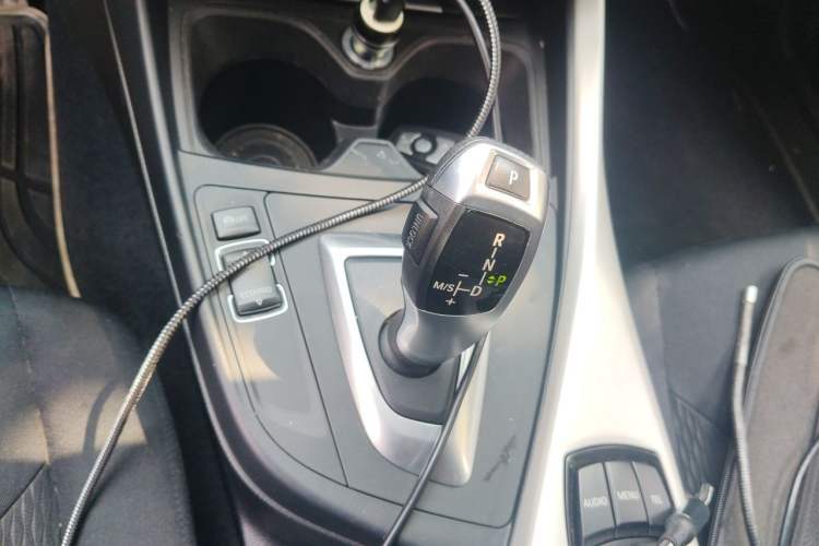Used BMW 1 Series 2013 Facelifted 118i Leading Edition Gear Lever