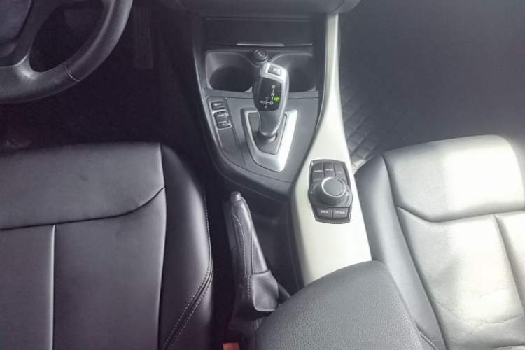 Used BMW 1 Series 2013 Revised 116i Leading Edition Gear Lever